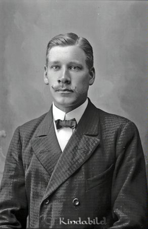 Karl Wilhelmsson Romshjelmen Kisa
godj
Karl Wilhelmsson Romshjelmen Kisa
Nyckelord: Wilhelmsson Romshjelmen