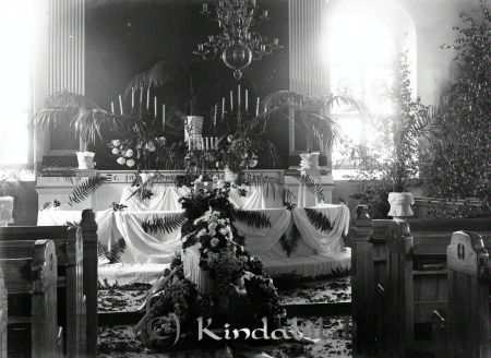 Begravning Kisa kyrka
 
Nyckelord: Kyrka begravning