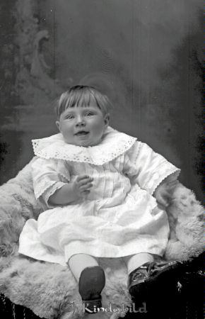 J A Eriksson Högstorp Skeppeberg
godj
J A Eriksson Högstorp Skeppeberg

raja
Nanna Anna Ingrid född 1916-01-19, dotter till Johan August Eriksson och Anna Sofia Johansson. Familjen flyttade till Vimmerby 1923
1970 bodde Nanna i Oskarshamn.
Källa: Kyrkoarkiv Västra Eneby 
Källa: Gerd Pettersson

Nyckelord: Eriksson Högstorp