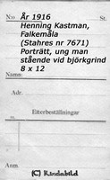 Filnamn=Stahre - 7671 - kve - as - 187 - Bak.jpg
Filstorlek=20KiB
Dimensioner=276x450
Uppladdade datum=Sep 15, 2006 Stahre - 7671 - kve - as - 187 - Bak.jpg