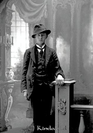 Hugo Karlsson Loberg Norra Vi
godj
Hugo Karlsson Loberg Norra Vi
Nyckelord: Karlsson Loberg