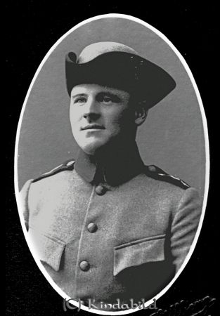 John Pettersson Äleby  Horn
godj
John Pettersson Äleby  Horn
Man i militäruniform och trekantsmössa

raja
John Pettersson, Äleby, Horn. Gift med Astrid Andersson, Äpplerum, Horn.
Källa: Tommy Karlsson
Nyckelord: Pettersson Äleby