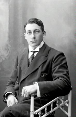 Algot Pettersson Nilsborg
godj
Algot Pettersson Nilsborg
Nyckelord: Pettersson Nilsborg