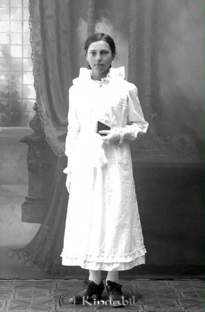 Elsa Jakobsson Lottendal Sundsnäs
godj
Elsa Jakobsson Lottendal Sundsnäs

raja
Elsa Maria jakobsson född 1904, dotter till Johan Emil Jakobsson och Augusta Alfrida Svensson Lottendal under Sundsnäs.
Källa: Kyrkoarkiv Kisa 
Källa: Gerd Pettersson 

Nyckelord: Jakobsson Lottendal