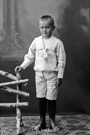 Karl Svensson Wisskvarn
godj
Karl Svensson Wisskvarn
Nyckelord: Svensson Wisskvarn