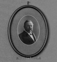 Filnamn=Stahre - 8589-06z - HDX01 - ej nr - ej lapp.jpg
Filstorlek=24KiB
Dimensioner=412x450
Uppladdade datum=Jan 19, 2007 Stahre - 8589-06z - HDX01 - ej nr - ej lapp.jpg