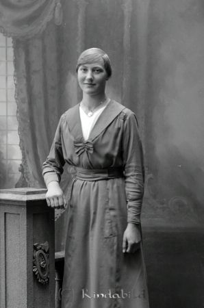 Ruth Pettersson Grönede
godj
Ruth Pettersson Grönede

raja
Rut 1902-1934. De var 6 systrar och en bror. 
Källa: Gerd Pettersson

Nyckelord: Pettersson Grönede