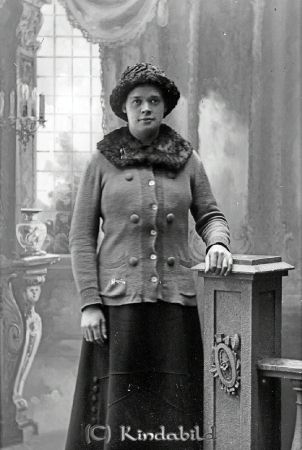 Ester Gustafsson Gigelnäset Mjölsefall
godj
Ester Gustafsson Gigelnäset Mjölsefall

raja
Ester Maria född 1869 i Stampen Friggestorp Kisa, död 1969 i Fornåsa.
Källa: Familjer och Gårdar i Ulrika. 
Källa: Gerd Pettersson 

Nyckelord: Gustafsson Gigelnäset