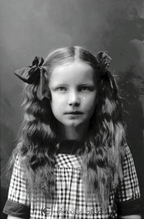 Spolander Tomestorp
godj
Spolander Tomestorp

Dotter till godsförvaltare Helge Spolander Tomestorp 
Nyckelord: Spolander Tomestorp