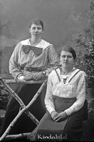 Filnamn=Stahre - 9166.jpg
Filstorlek=28KiB
Dimensioner=296x450
Uppladdade datum=Sep 16, 2006 Stahre - 9166.jpg