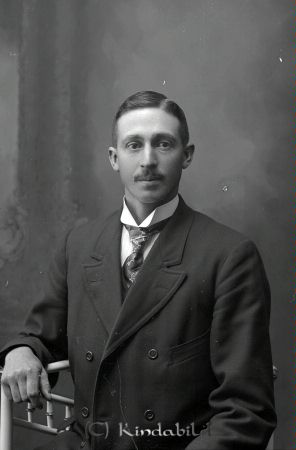 Oskar Svensson  Örneström
godj
Oskar Svensson  Örneström
Nyckelord: Svensson Örneström