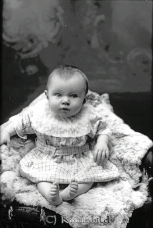 Henning Andersson  Misterfall
godj
Henning Andersson  Misterfall

raja
Margot Signe Ingeborg född 1919, gift med Gustaf Ernemar.
Källa: Folkräkning 1970. 
Källa: Gerd Pettersson

Nyckelord: Andersson Misterfall