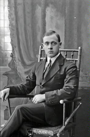Karl Nilsson  Kullen  Karleby
godj
Karl Nilsson  Kullen  Karleby
Nyckelord: Nilsson Kullen