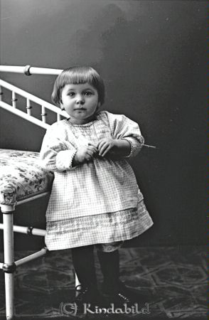 Carl Johansson  Kisa
godj
Carl Johansson  Kisa

raja
Birgit Johansson lärde sig gå 1920
Källa: Sara Edström via Sune Holgersson

Nyckelord: Carl Johansson