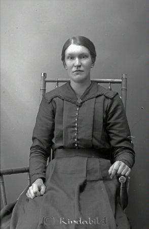 Cecilia Gustafsson  Karlsberg  Björkfors
godj
Cecilia Gustafsson  Karlsberg  Björkfors

raja
Cecilia Matilda Gustafsson född 1892 dotter till Svante Gustaf Gustafsson född 1856 i Oppeby och Fredrika Matilda Svensdotter född 1855 i Oppeby.
Källa; Folkräkning 1910 
Källa: Gerd Pettersson 

Nyckelord: Gustafsson Karlsberg