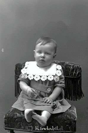 Signe Andersson  Kjettestorp
godj
Signe Andersson  Kjettestorp

raja
Ebba Andersson född 26 mars 1919 Död 16 mars 1994. Dotter till Signe o Hugo Andersson
Hon var hemsyster i Mjölby, efter pensioneringen bosatt i Killingevid. 
Källa: Ingrid Samefors

Nyckelord: Andersson Kjettestorp