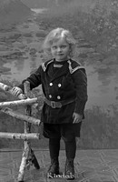 Filnamn=Stahre - 9695.jpg
Filstorlek=26KiB
Dimensioner=291x450
Uppladdade datum=Sep 16, 2006 Stahre - 9695.jpg