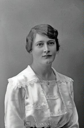 Gunhild Andersson Kisa
godj
Gunhild Andersson  Öknehult Kisa
Andersson Johnsson Föllingsö Borggård Millingetorp

raja
Gunhild Johnsson, Borggård, Kisa tidigare Föllingsö 
Källa: Göran Djurstedt

raja
Gunhild Jonsson var min faster och var gift med Gustav Jonsson. De fick fem barn: Karl-Gustav, Olle, Gun, Margareta och Per-Magnus. 
Källa: clasgoran

Nyckelord: Andersson Öknehult
