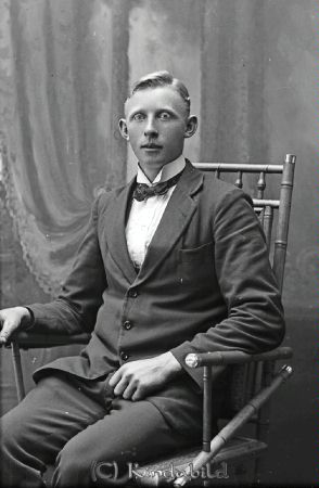 Karl Fransén  Orremåla  Horn
godj
Karl Fransén  Orremåla  Horn
Nyckelord: Fransén Orremåla