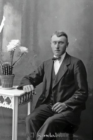 Folke Andersson  Ålhult  Hycklinge
godj
Folke Andersson  Ålhult  Hycklinge
Nyckelord: Andersson Ålhult