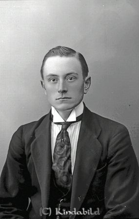 Karl Svensson  Pettersborg  Tidersrum
godj
Karl Svensson  Pettersborg  Tidersrum
Nyckelord: Svensson Pettersborg