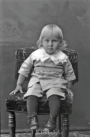 Aron Vilhelmsson  Romshjelmen
godj
Aron Vilhelmsson  Romshjelmen
Nyckelord: Vilhelmsson Romshjelmen