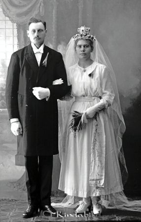 Antonius Kindvall  Rothult
 godj
Antonius Kindvall  Rothult 
Brudpar

raja
August Antonius Kindvall född 1888 gift 1921 med Gina Maria Rosén.
Källa; Sv gods och gårdar. 
Källa: Gerd Pettersson

Nyckelord: Kindvall Rothult