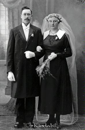 Axel  och Märta Jacobsson,  Märta född Hjelte, Vigsel 1922-01-28
Nyckelord: Jacobsson Bromhult