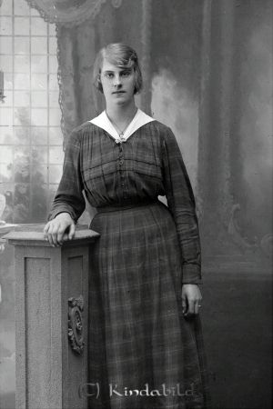 Elsa Olsson  Högtomta  Kisa
godj
Elsa Olsson  Högtomta  Kisa
Nyckelord: Olsson Högtomta