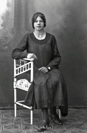 Rut Eriksson  Skeppeberg
godj
Rut Eriksson  Skeppeberg

raja
Rut Gunhild Eriksson född 1906 i Västra Eneby, dotter till Johan August Eriksson och Anna Sofia Johansson
Syskon:
Elsa född 1904
Dagmar född 1908
Ernst Olof född 1913
Nanna född 1916
samtliga födda i Västra Eneby
Källa: Kyrkoarkiv Västra Eneby 
Källa: Gerd Pettersson

Nyckelord: Eriksson Skeppeberg
