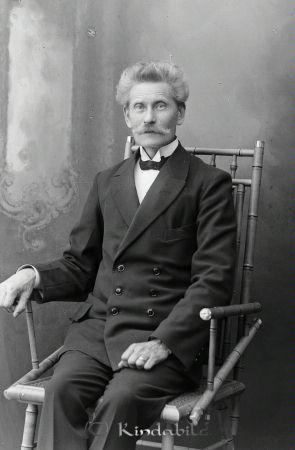 J V Holmström  Kisa
godj
J V Holmström  Kisa
gepe
Josef Viktor Holmström, f. 1862 i Kisa ?stergötlands län, Skräddare gift med
Maria Albertina Karlson, f. 1863 i Sund ?stergötlands län
Barn:
Gillis Viktor, f. 1889 i Kisa ?stergötlands län
Anna Elisabet, f. 1891 i Kisa ?stergötlands län
Karl Gustaf Helge, f. 1893 i Kisa ?stergötlands län
Oskar Verner, f. 1896 i Kisa ?stergötlands län
Folke Emanuel, f. 1901 i Kisa ?stergötlands län
Rut Linnea, f. 1905 i Kisa

Folke Holmström hade en son Bernt "Holma" Holmström.
Källa: Gerd
Nyckelord: Holmström Kisa