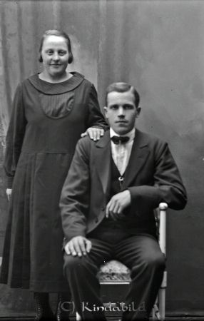 Erik Ström  Örneström
godj
Erik Ström  Örneström
Grupporträtt med en man och en kvinna

raja
Min faster Hilda Rydström, Lövudden Kisa och Erik Ström 
Källa: margareta
Nyckelord: Ström Örneström