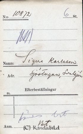 Signe Karlsson  Sjöstugan  Svalsjön
Signe Karlsson  Sjöstugan  Svalsjön
Nyckelord: Karlsson Sjöstugan