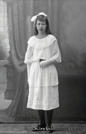 Olga Andersson  Örsebo  Svalsjö
godj
Olga Andersson  Örsebo  Svalsjö
Nyckelord: Andersson Örsebo