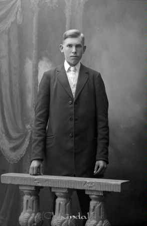 Axel Ramstedt Korpklef
godj
Axel Ramstedt Korpklef

raja
1892-1972, gift med Karin Lydia 1900-1985. Bodde i Ervalla, 
St Torget 9 , Kisa. Barn: Per och Ylva. 
Källa: Gerd Pettersson

raja
Innehade Axel Ramstedts Herrskrädderi.
Källa: Sv Bebyggelse. 
Källa: Gerd Pettersson



Nyckelord: Ramstedt Korpklef Korpklev