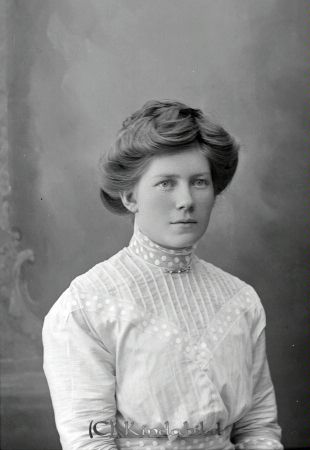 Helga Norell Kisa
godj
Helga Norell Kisa
Nyckelord: Helga Norell