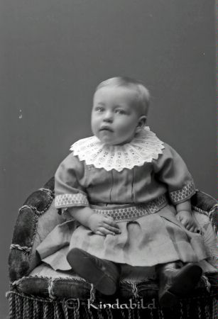 G Pettersson Bro Hycklinge
godj
G Pettersson Bro Hycklinge

raja
Karl Gösta Petersson född 1911-09-24 i Bro Hycklinge. 
Källa: Gerd Pettersson

Nyckelord: Pettersson Bro