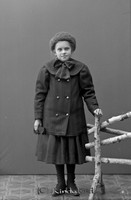 Filnamn=Stahre - 5483.jpg
Filstorlek=17KiB
Dimensioner=293x450
Uppladdade datum=Jul 08, 2007 Stahre - 5483.jpg
