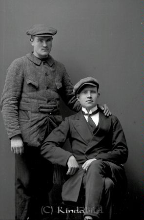 Ernst Eriksson Korpklev
godj
Ernst Eriksson Korpklev
Grupporträtt med två män
Nyckelord: Eriksson Korpklef Korpklev