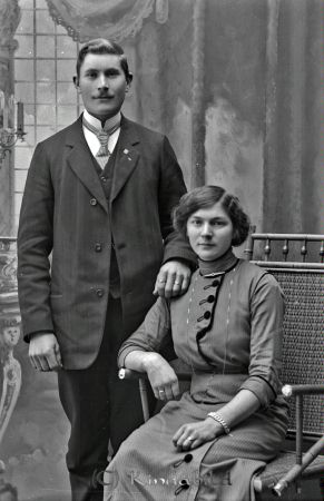 Ellida Johansson Svenningeby N Vi
godj
Ellida Johansson Svenningeby N Vi     - Tolja  Skirö  -
Grupporträtt med en man och en kvinna
Nyckelord: Johansson Svenningeby