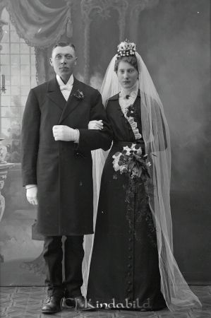 Edvard Modig Hofby
godj
Edvard Modig Hofby
Porträtt med brudpar
gepe
Otto Edvard Modig och Ingrid Margareta Gustafsson båda från Hovby.
Källa: Svar
Nyckelord: Modig Hofby