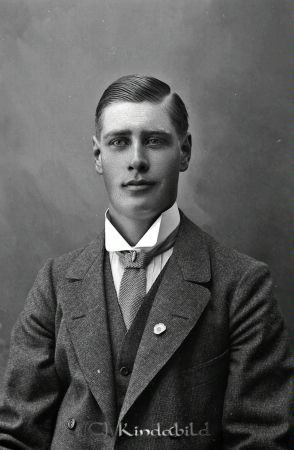 Karl Nerv Stjerneberg  N Vi
godj
Karl Nerv Stjerneberg  N Vi
gepe
Född 1894 i Norra Vi, död i Lönneberga �?vjeboda 1:44 Björkfors, Oppeby sn.
Ungkarl
Källa: Sv Dödbok
Nyckelord: Nerv Stjerneberg