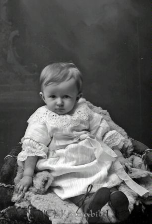 Jakobsson Sälldefall
godj
Jakobsson Sälldefall
gepe
Linnea Maria  Viola född 1916-06-16
Nyckelord: Jakobsson Sälldefall