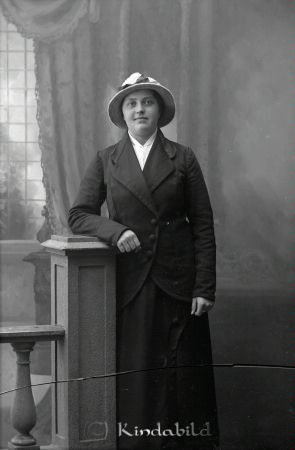 Ester Jonsson Hesselhylta
Ester Jonsson Hesselhylta
Nyckelord: Ester Jonsson Hesselhylta