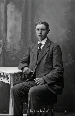 Allan Hektor  Gransbo  Malexander
godj
Allan Hektor  Gransbo  Malexander

raja
Ernst Allan Hektor född 1901 i Malexander, son till Axel Edvard Hektor och Anna Matilda Månsson.
Barn:
Ellen Maria född 1891
Anna Arvida född 1893
Edit Charlotta född 1896
Axel Sander född 1898
Ernst Allan född 1901
David Mauritz född 1908
Källa: Folkräkning 1860-1947
1950 var han ogift och hemmansägare i Gransbo 
Källa: Gerd Pettersson

Nyckelord: Hektor Gransbo