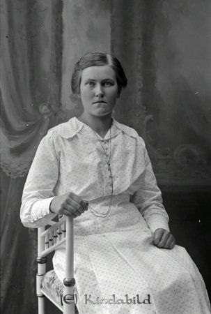 Hilda Nilsson  Skansen  Björkhult
godj
Hilda Nilsson  Skansen  Björkhult
Blev 103 år gammal

raja
Gift med 1926 Hjalmar (1896-1968). De hade dottern Alice. Hilda var född 1899 och dog 2002 hos dottern Alice Lindström.
Källa: Gerd Pettersson

Nyckelord: Nilsson Skansen