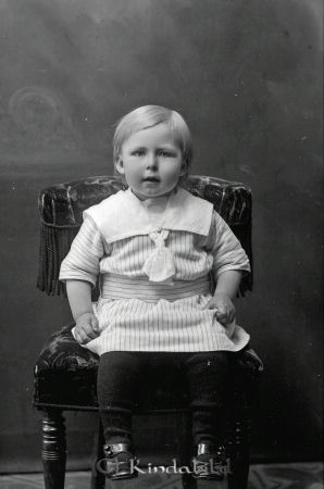 Ernst Hammarström  Björntorp  Tidersrum
godj
Ernst Hammarström  Björntorp  Tidersrum

raja
Karl Rikard Hammarström född 1917 i Tidersrum 
Källa: Gerd Pettersson 

Nyckelord: Hammarström Björntorp