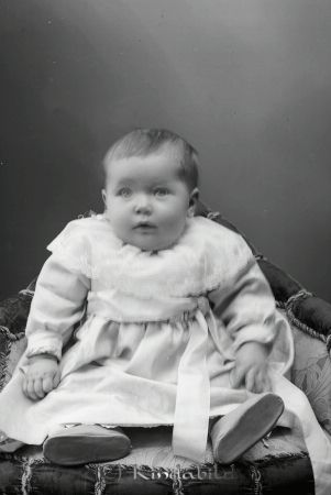 Carl Johansson  Kisa
godj
Carl Johansson  Kisa

raja
Birgit Johansson född 1919 
Källa: Sune Holgersson

Nyckelord: Carl Johansson
