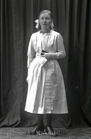 Linnéa   Mildén  St. Rothult. Kisa (Helmer An)
godj
Linnéa   Mildén  St. Rothult. Kisa (Helmer An)

raja
Linnea Maria Mildén 1906-1997. Föräldrar Maria Edoff och Ernst Emil Mildén. Konfirmation i Horns kyrka 1 -2 maj 1920. Hon bodde då i Bjärkstugan hos sin morbror mjölnaren Anders Karlsson och hans hustru Anna.
Källa: Egen forskning. 
Källa: Gerd Pettersson

Nyckelord: Linnéa Mildén