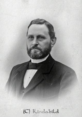 raja
Tror att detta skulle kunna vara en medelålders Erik G:son Hjort. Skulle vara kul med synpunkter. 
Källa: Bertil Jansson
